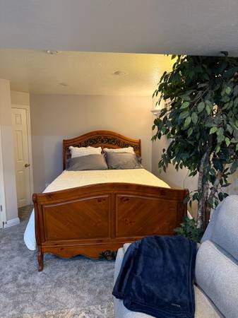 Huge Furnished Room